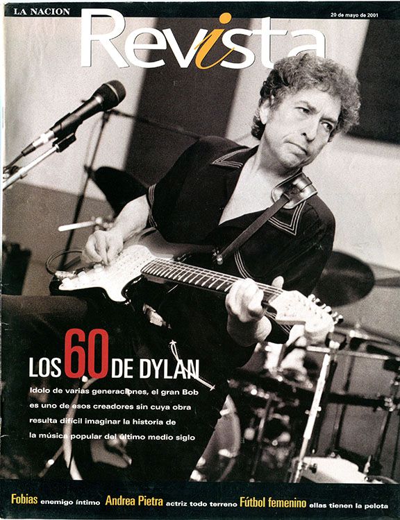 revista la nacion 2001 magazine Bob Dylan front cover