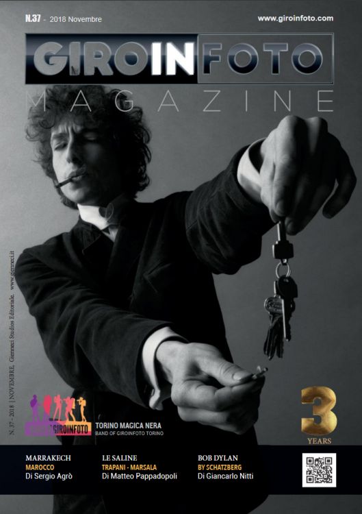giro in foto magazine Bob Dylan front cover